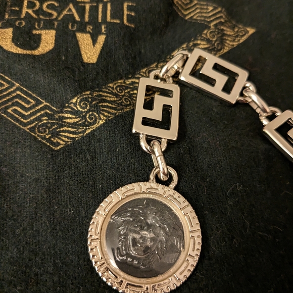 Iconic Vintage Versace Chain Belt with Medusa Medallion 90s - Very Rare! - Picture 7 of 13